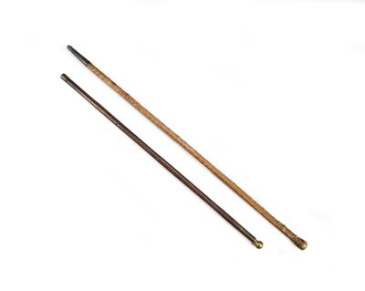 Two accessorised walking sticks with extensible yardsticks - La collezione di bilance e pesi del Dr. Eiselmayr