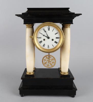 Kleine Biedermeier Portaluhr, - Clocks, Science, Curiosities