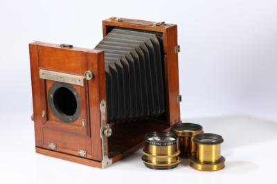 Reisekamera um 1900 - Hodiny, technologie a kuriozity