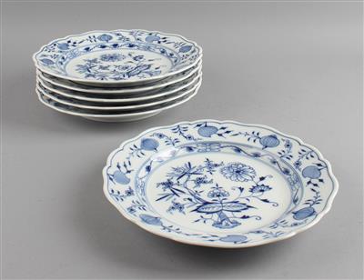 6 Meissen Zwiebelmuster Speiseteller, - Decorative Porcelain and Silverware