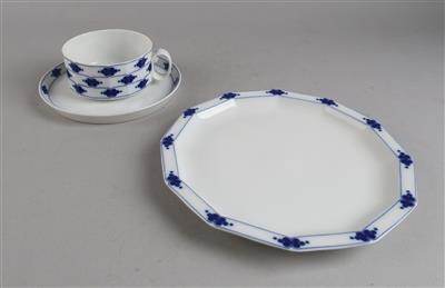 Rosenthal - 6 Teetassen mit Untertassen, 6 Dessertteller, - Decorative Porcelain and Silverware