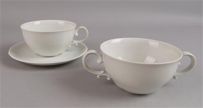 Augarten - 8 Teetassen mit Un tertassen, 1 Bouillontasse, - Decorative Porcelain and Silverware