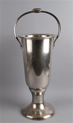 WMF - Champagnerkübel mit Standfuß, - Dekorativní porcelán a stříbro