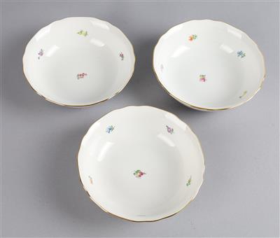 Augarten - 3 kleine Salatschüsseln, - Decorative Porcelain and Silverware