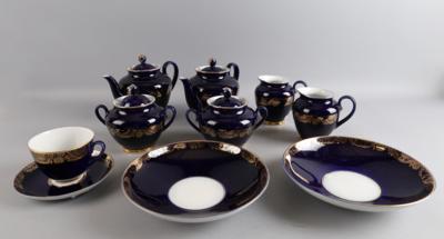 Lomonossow Teeservice für 12 Personen: - Decorative Porcelain & Silverware