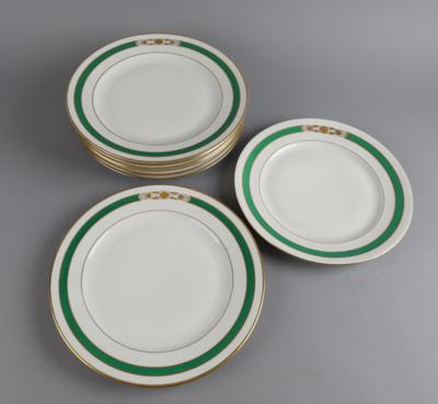 Herend - 7 Platzteller, 1 Speiseteller, - Decorative Porcelain & Silverware