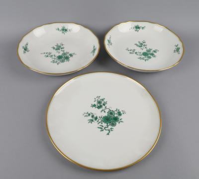 Augarten - 2 Schüsseln, 1 runde Platte, - Decorative Porcelain and Silverware