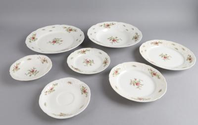 Rosenthal Speise- und Teeserviceteile: - Decorative Porcelain and Silverware