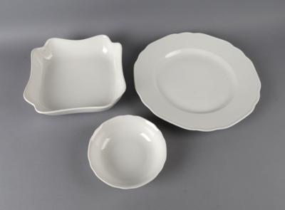 Augarten - 1 runde Platte, 1 eckige u. 1 runde Schüssel, - Decorative Porcelain & Silverware