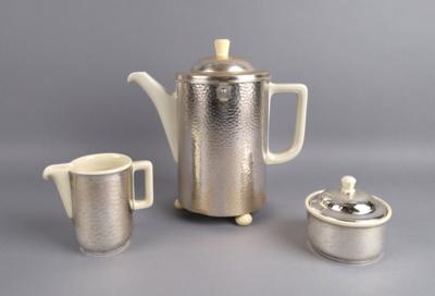 WMF- dreiteilige Art Deco Kaffeegarnitur, - Decorative Porcelain & Silverware