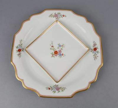 Augarten - 1 runde u. 1 eckige Platte, - Decorative Porcelain and Silverware
