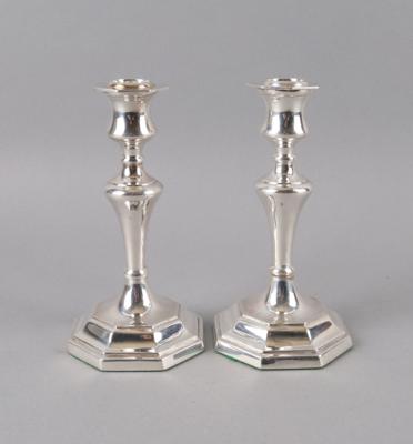 Paar Kerzenleuchter, - Decorative Porcelain and Silverware