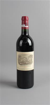 1997 Château Lafite-Rothschild, Premier Grand Cru Classé, Pauillac, Bordeaux - Die große Oster-Weinauktion powered by Falstaff