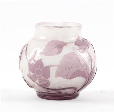 Vase mit Clematis, Emile Gallé, Nancy, um 1900 - Jugendstil und Kunsthandwerk des 20. Jahrhunderts