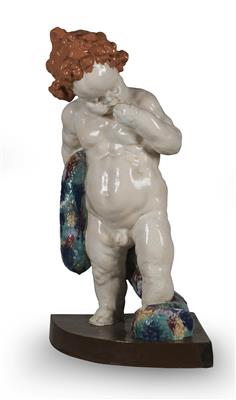 A large putto with garland of flowers, Germany, c. 1920/30 - Jugendstil e arte applicata del XX secolo