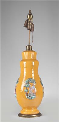 große Tischlampe mit plastisch figuralen Motiven, Firma Keramos, Wien, nach 1928 - Jugendstil und Kunsthandwerk des 20. Jahrhunderts