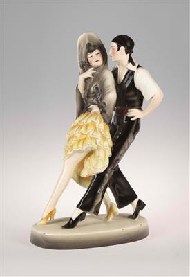 Josef Lorenzl, "Spanischer Tanz", a dancing couple in Spanish costumes on an oval base, designed c. 1928, executed by Wiener Manufaktur Friedrich Goldscheider, until 1941 - Jugendstil and 20th Century Arts and Crafts