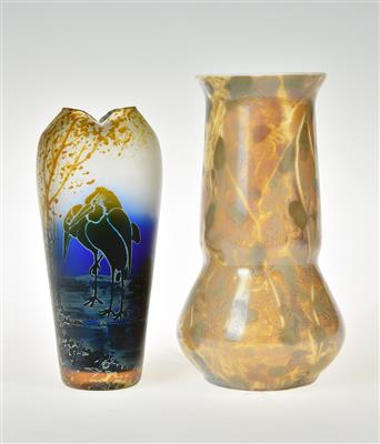 A small vase with marabous, Beyermann & Co., Haida, c. 1915 and a small vase, Josef Knizek, Glasfabrik Antonienhütte, Ullersdorf, c. 1900/05 - Jugendstil e arte applicata del XX secolo