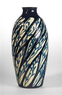 Vase mit Gräsern, Tonwerke Kandern, um 1905 - Jugendstil und Kunsthandwerk des 20. Jahrhunderts