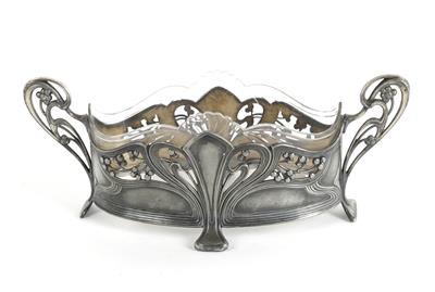 Jardiniere mit Glaseinsatz und floralem Dekor, Württembergische Metallwarenfabrik (WMF), Geislingen, vor 1918 - Jugendstil u. angewandte Kunst d. 20. Jahrhunderts