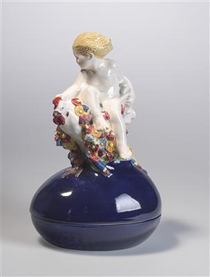 Große Eidose mit Putto auf einem Hahn sitzend, Wiener Kunstkeramische Werkstätte (WKKW), um 1910 - Jugendstil und Kunsthandwerk des 20. Jahrhunderts