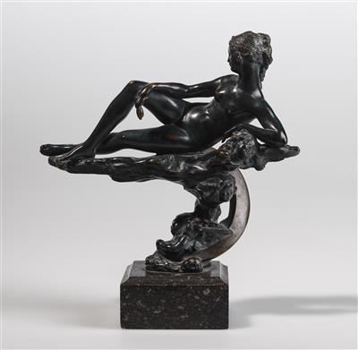 Karl Fiala, Mondskulptur mit liegender Frauenfigur, um 1910 - Jugendstil and 20th Century Arts and Crafts