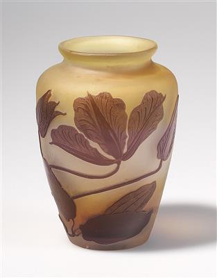 Vase mit Cyclamen, Emile Gallé, Nancy, um 1910 - Secese a umění 20. století