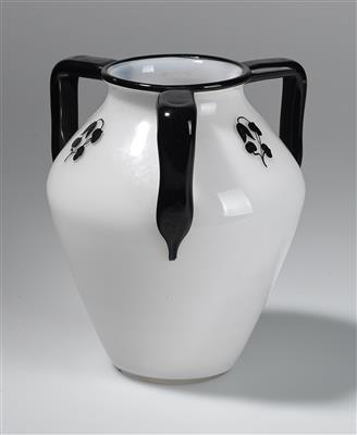 Henkelvase, Johann Lötz Witwe, Klostermühle, um 1914/16 - Jugendstil u. Kunsthandwerk d. 20. Jahrhunderts