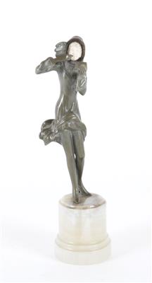 Frauenfigur aus Bronze mit Lippenstift und Spiegel, um 1930 - Jugendstil and 20th Century Arts and Crafts