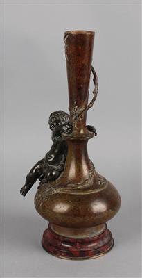 Auguste Moreau (1934-1917), Vase mit Putto, Entwurf: um 1900 - Secese a umění 20. století