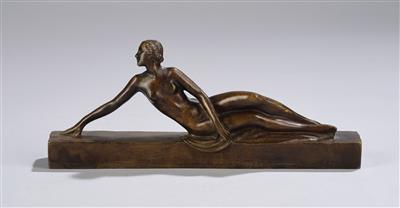 Pierre Le Faguays (Frankreich, 1892-1935), liegender Frauenakt, Entwurf: Frankreich, um 1920/30 - Kleinode des Jugendstils und angewandte Kunst des 20. Jahrhunderts