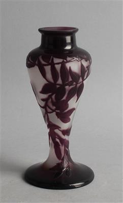Vase "Glycines", Emile Gallé, Nancy, um 1905-10 - Kleinode des Jugendstils und angewandte Kunst des 20. Jahrhunderts