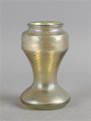 Vase, Johann Lötz Witwe, Klostermühle, um 1900 - Kleinode des Jugendstils und angewandte Kunst des 20. Jahrhunderts