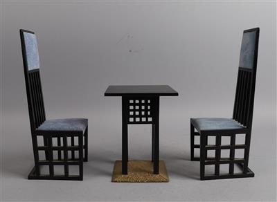 Miniaturmöbel: Nachbauten eines kleinen Tisches und zwei Stühle (Wohnung Dr. Hans Salzer, Wien, 1902), Galerie Ambiente, Wien - Kleinode des Jugendstils und angewandte Kunst des 20. Jahrhunderts