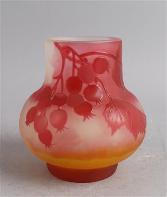 Vase "Groseilles", Emile Gallé, Nancy, um 1905-10 - Kleinode des Jugendstils und angewandte Kunst des 20. Jahrhunderts