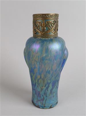 Vase mit Montierung, wohl Glashüttenwerke Buchenau, Ferdinand von Poschinger, Form: 1899 - Jugendstil e arte applicata del XX secolo