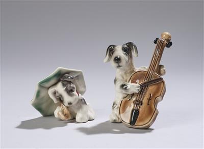 Ida Meisinger (1897-1985), 'Hund mit Bassgeige' (Stehender Terrier mit Kontrabass), Ausführung: Wiener Manufaktur Friedrich Goldscheider, Wien, bis ca. 1941 - Secese a umění 20. století