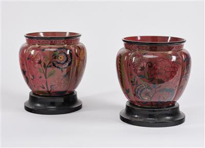 Paar Vasen bzw. Cachepots, Firma Zsolnay Pécs, um 1884/1900; Die Objekte sind aus der Villa Godderidge, St. Pölten, Viehofen, Austinstraße Nr. 89 - Secese a umění 20. století