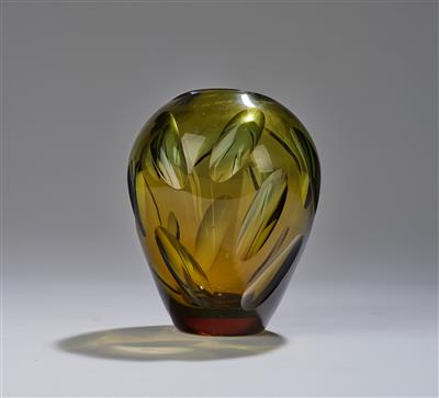 Erich Jachmann, Vase mit Olivschliff, Entwurf: um 1950, Ausführung: Württembergische Metallwarenfabrik (WMF) - Secese a umění 20. století