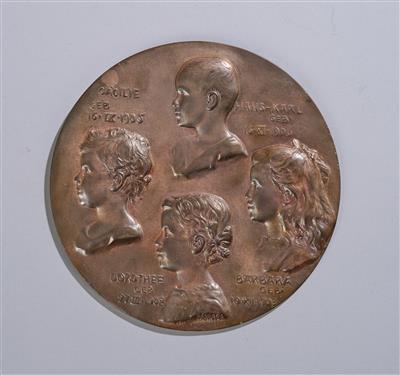 Georges Morin, Bronzeplakette mit vier Kinderbüsten, 1911 - Jugendstil e arte applicata del XX secolo