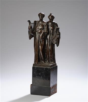 Joseph Heu (1876-1952), Bronzeskulptur zweier Frauen mit Lyra und Füllhorn auf hohem Sockel, Entwurf: um 1910/15 - Kleinode des Jugendstils und angewandte Kunst des 20. Jahrhunderts