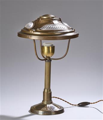 Tischlampe aus Messing mit reliefierten Art Dèco Elementen, um 1930 - Secese a umění 20. století