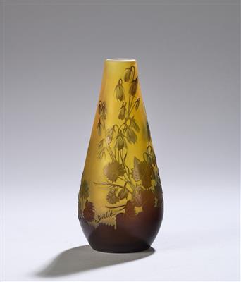 Vase mit Glockenblumendekor, Emile Gallé, Nancy, um 1920 - Kleinode des Jugendstils und angewandte Kunst des 20. Jahrhunderts
