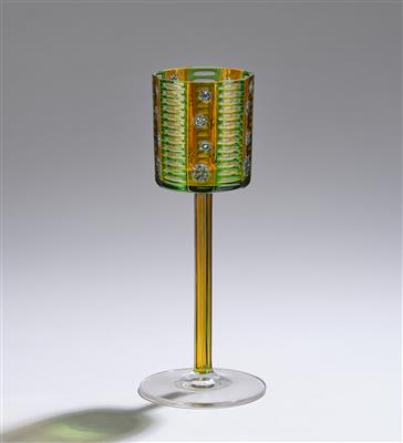 Weinglas mit floralen Dekorelementen, Entwurf: um 1910 - Secese a umění 20. století