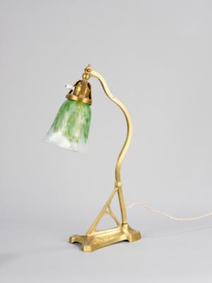 Tischlampe mit böhmischem Lampenschirm, um 1920 - Secese a umění 20. století