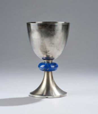 Pokal bzw. Messkelch aus 935-Silber mit Nodus aus Lapislazuli, wohl Karl Langhammer, Wien, ab Mai 1922 - Kleinode des Jugendstils & Angewandte Kunst des 20. Jahrhunderts