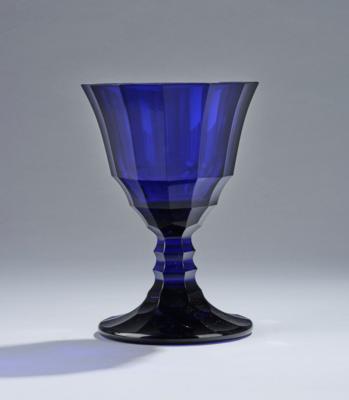 A goblet, probably designed by Alexander Pfohl, c. 1923, executed by Josephinenhütte, Petersdorf - Secese a umění 20. století