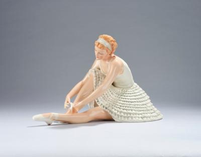 Stephan Dakon (1904-1992), große Figur einer Ballerina, Modellnummer: 2031, Firma Keramos, Wien, bis ca. 1949 - Kleinode des Jugendstils & Angewandte Kunst des 20. Jahrhunderts