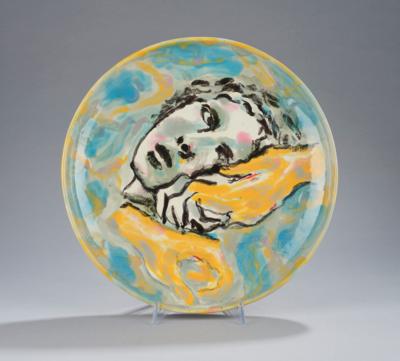 Erhard Stöbe (born in Vienna in 1943), a wall plate with an expressive female portrait - Jugendstil e arte applicata del XX secolo
