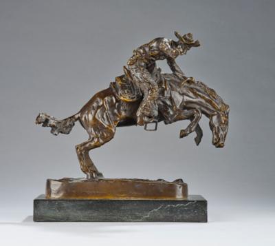 Frederic Remington, a bronze object “Bronco Buster” - Jugendstil e arte applicata del XX secolo